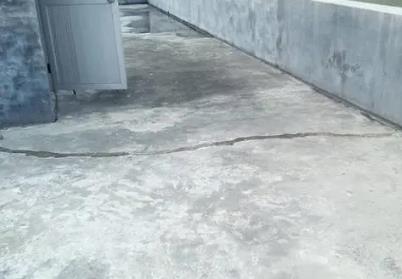 绥中楼顶漏水维修公司分享下如何解决卫生间隐蔽部位漏水的问题?